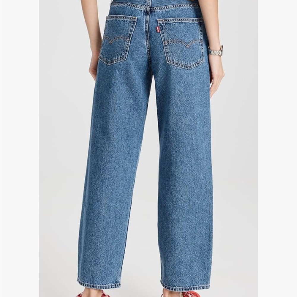 Levi’s baggy dad jeans